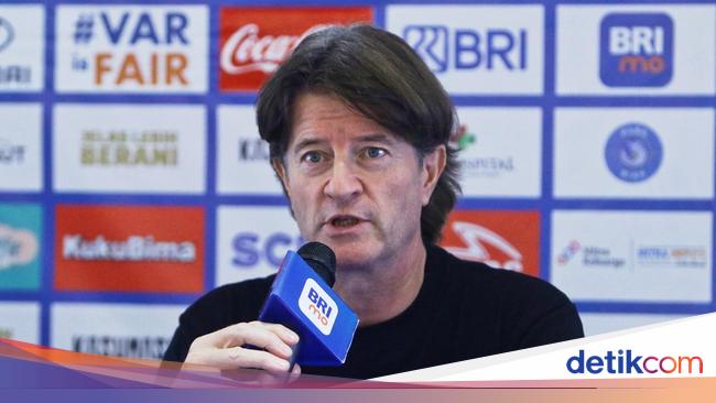 PSS Akan Dijamu Madura United, Huistra Pusing Pilih Pemain