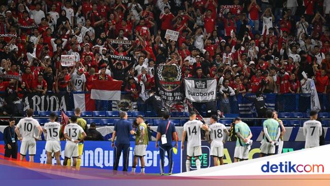 Fans Jepang Heran, Suporter Indonesia Tetap Bersorak meski Digilas 0-6