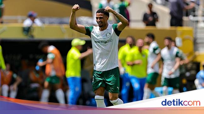 Bek Palmeiras Ini Fans CR7, Mau Selebrasi ‘Siu’ di Depan Messi