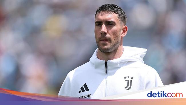 Allegri Tidak Pernah Minta Milan Rekrut Vlahovic