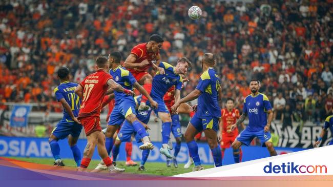 Pemain Terbaik di Laga Super League Akan Dapat Ponsel